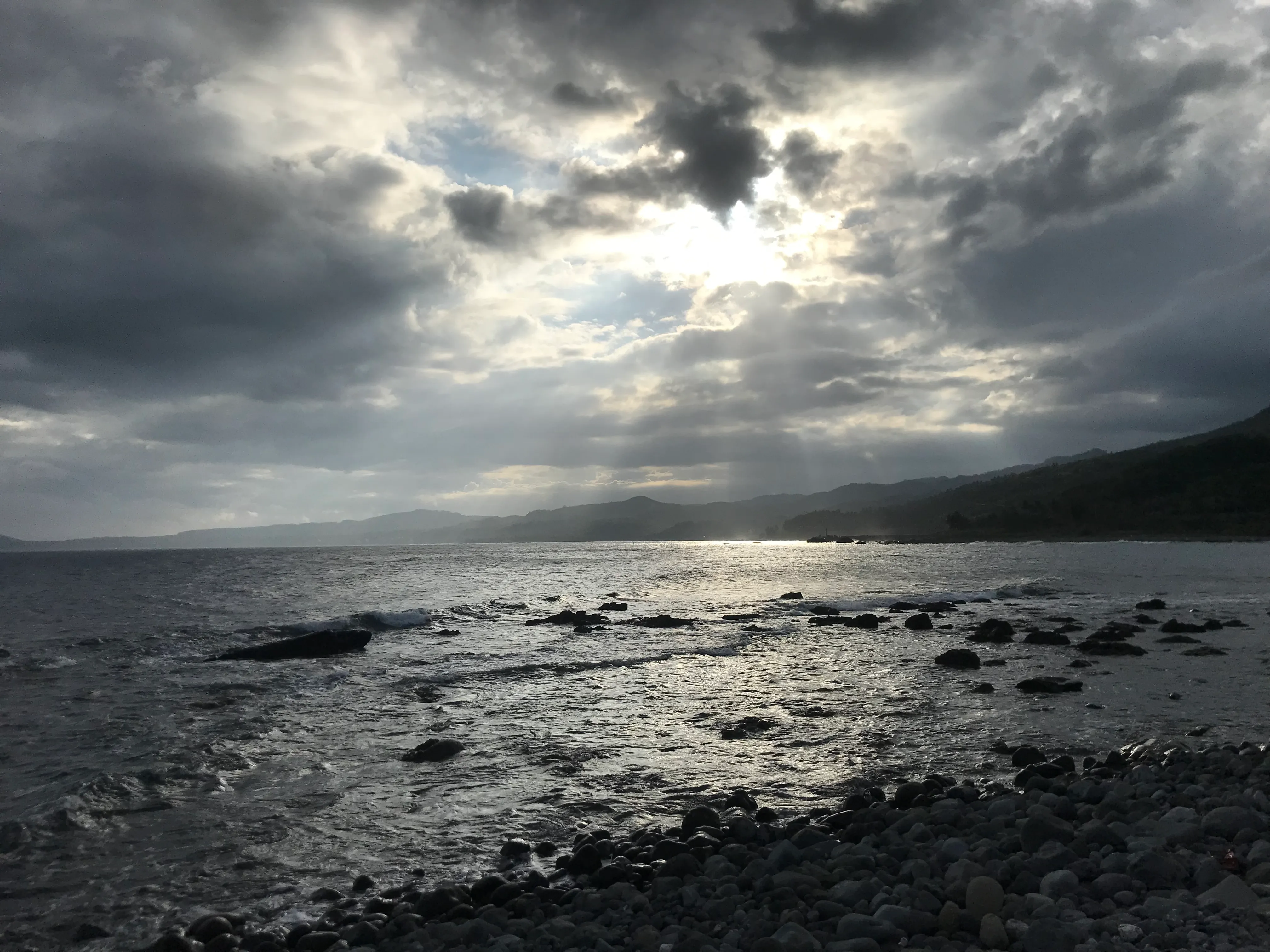I was there, 4 pm, at Jiamuzi Bay